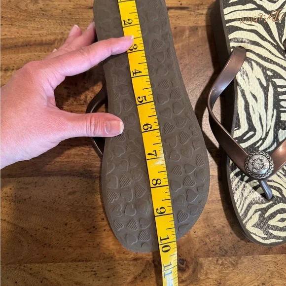 Brighton Wedge Flip Flop Sandals - Size 9 - Picture 9 of 12